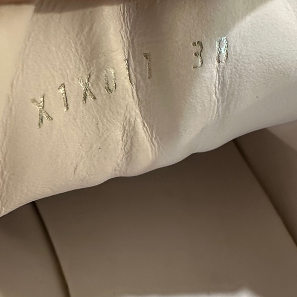 Giorgio Armani White Sneakers with Red Accents - Picture 4 of 14